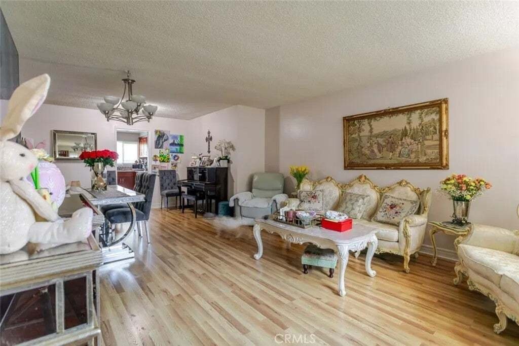 Los Angeles, California, United States 5 - 17282966