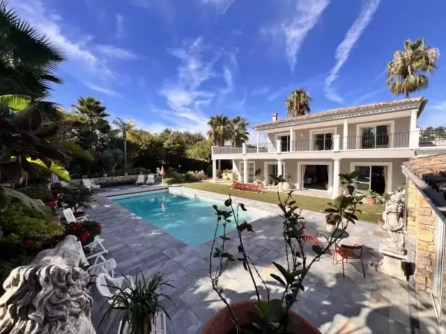 House in Mougins, Provence-Alpes-Côte d'Azur, France 1 - 15675693