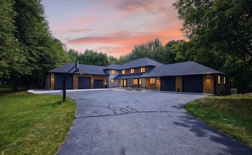 House in Grand Blanc Township, Michigan, United States 1