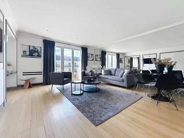 Apartment in Saint Philippe du Roule, Paris 8e Arrondissement, Paris 4 - 18196900