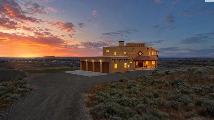House in Kennewick, Washington, United States 1 - 17545373