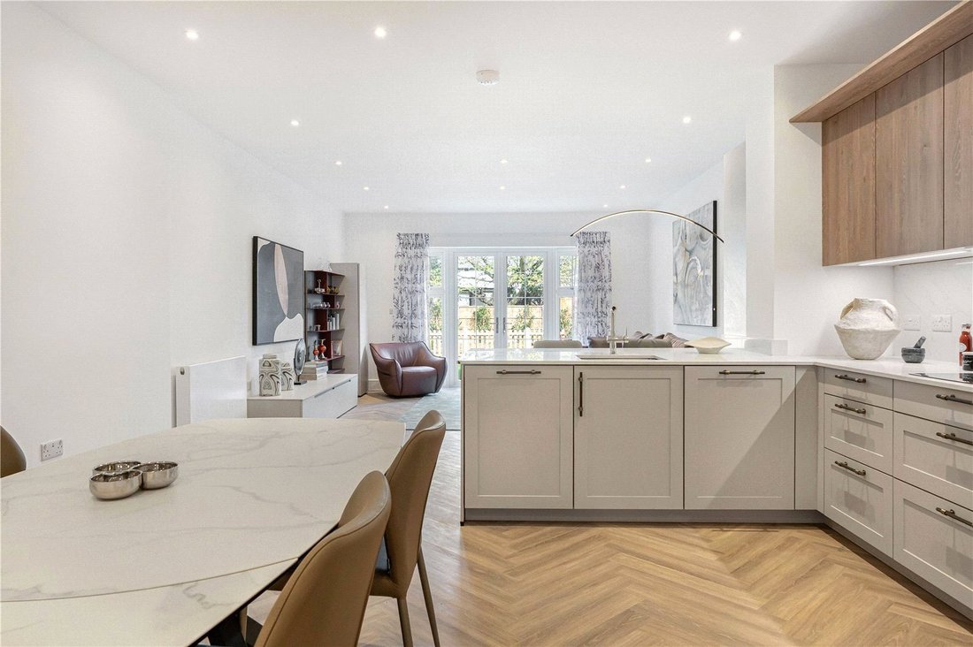 Apartment in Osidge, Barnet, England 2 - 18617146