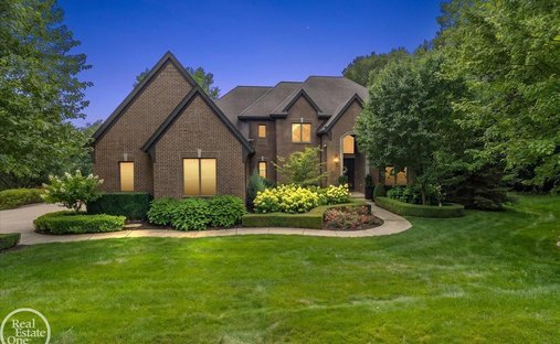 House in Oakland charter Township, Michigan, United States 1