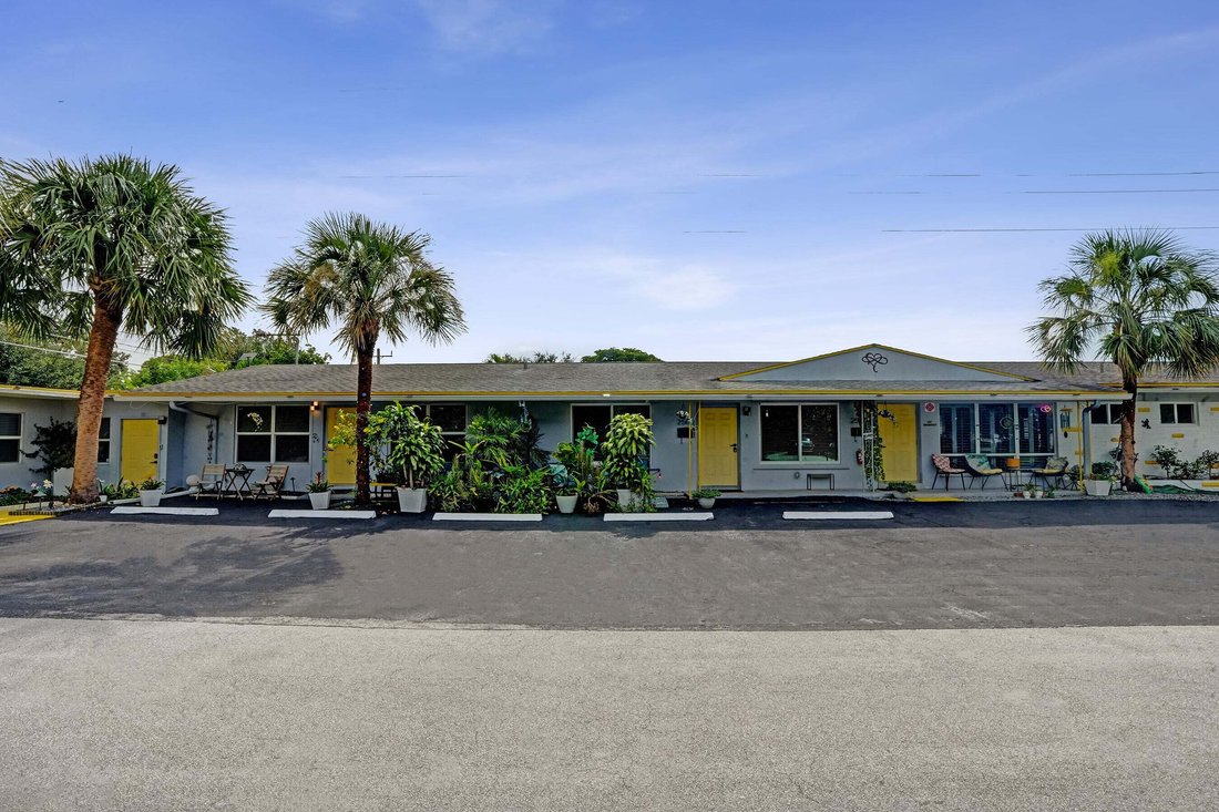 Wilton Manors, Florida, United States 1 - 18511968
