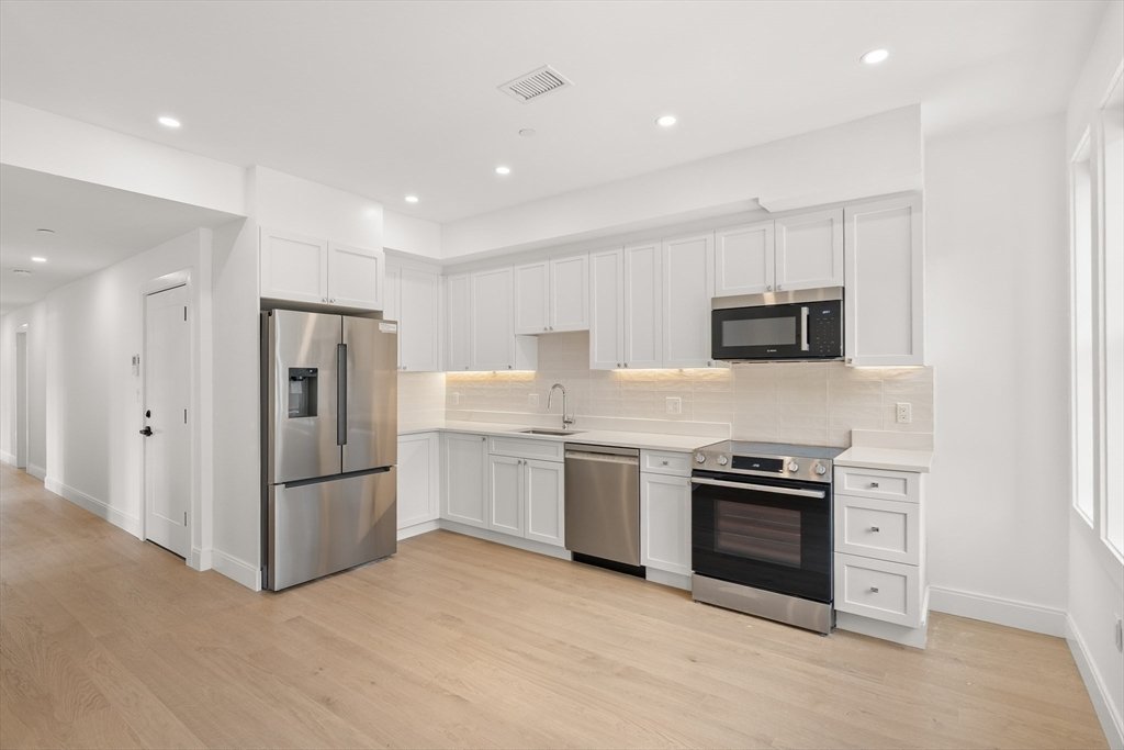 Condo in Boston, Massachusetts, United States 4 - 18621033