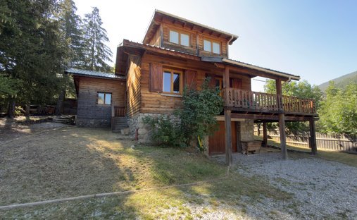 Chalet in Allos, Provence-Alpes-Côte d'Azur, France 1