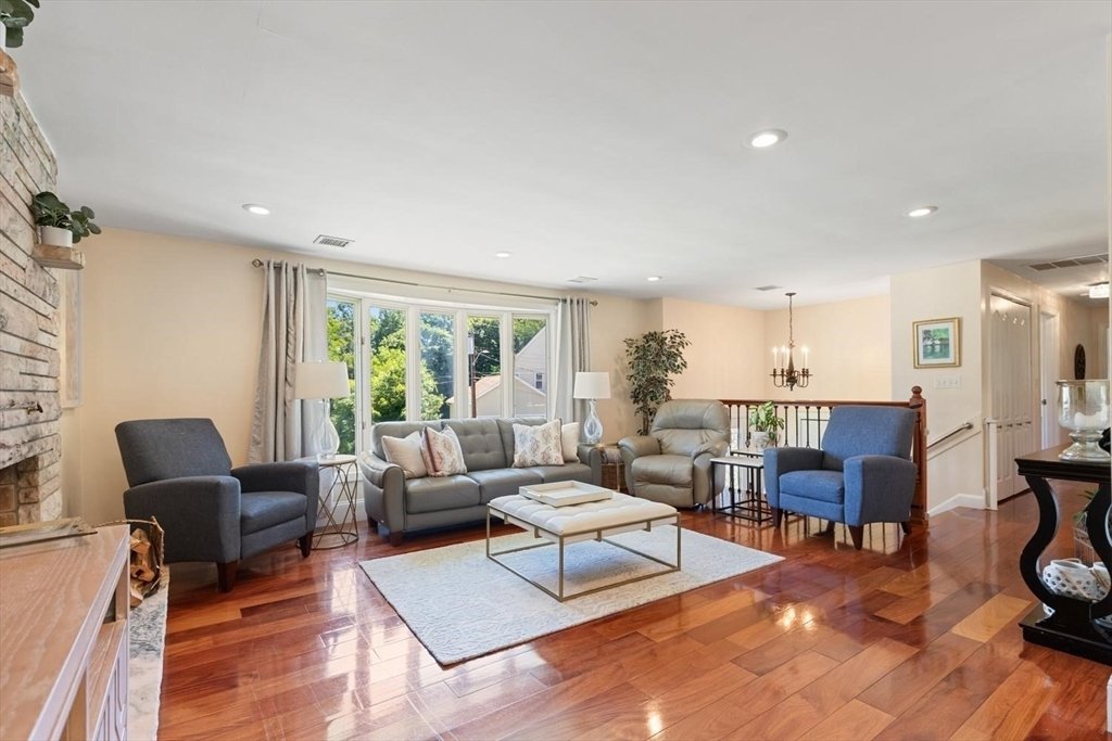 House in Stoneham, Massachusetts, United States 4 - 18621099
