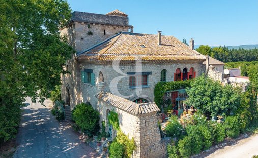 Country House in Nevons-route d'Apt, L'Isle-sur-la-Sorgue, France 1