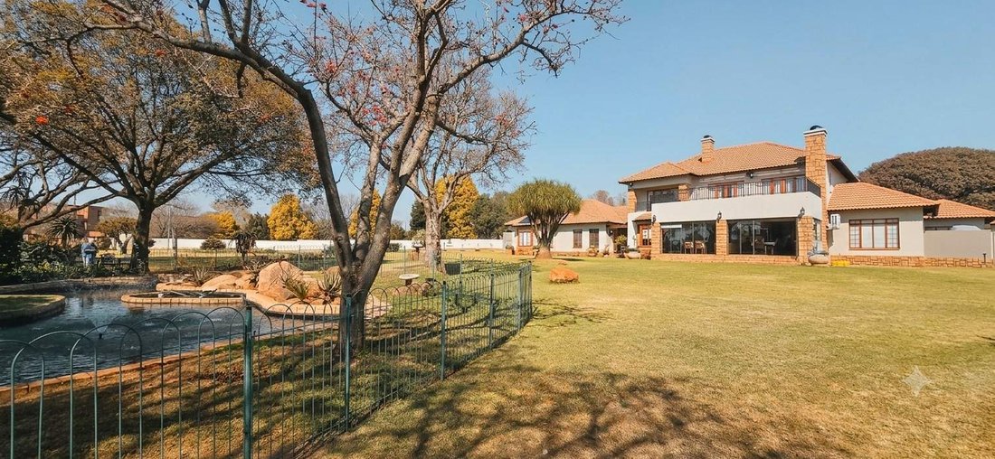 House in Equestria, Gauteng, South Africa 3 - 18620241