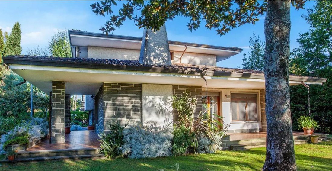 Villa in Caranna-Vaiana, Forte dei Marmi, Tuscany 1 - 15537946