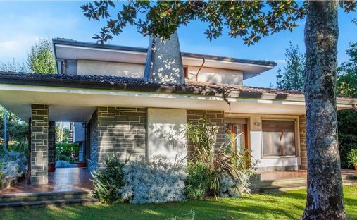 Villa in Caranna-Vaiana, Forte dei Marmi, Tuscany 1