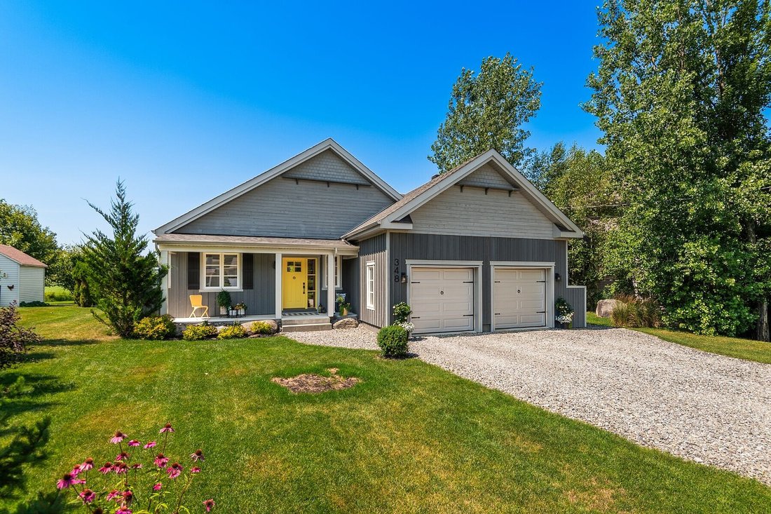 House in Bromont, Quebec, Canada 1 - 18620676
