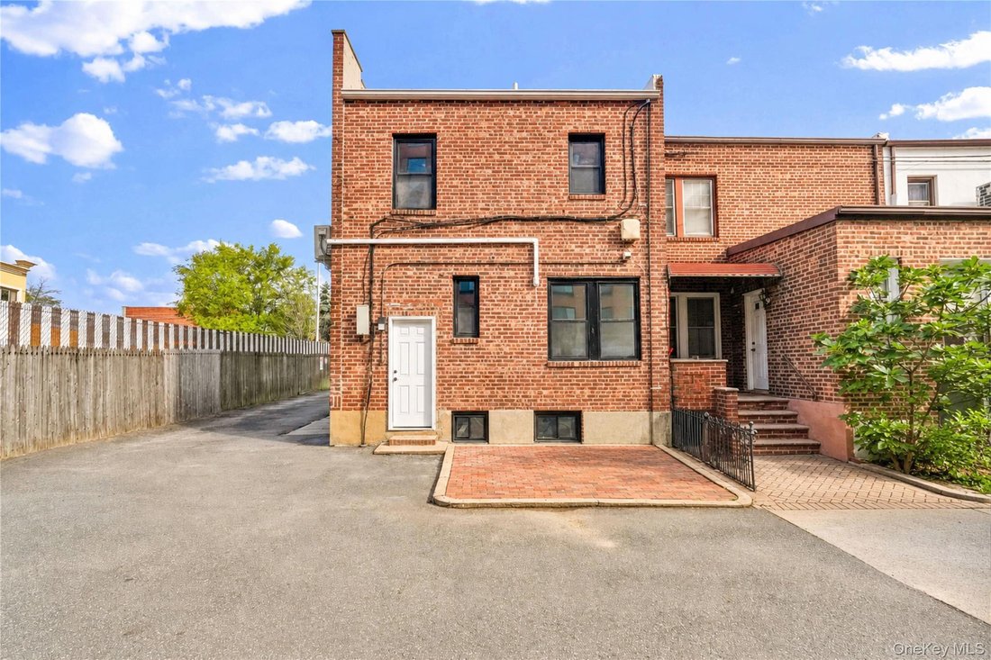 House in New York, New York, United States 4 - 18612299