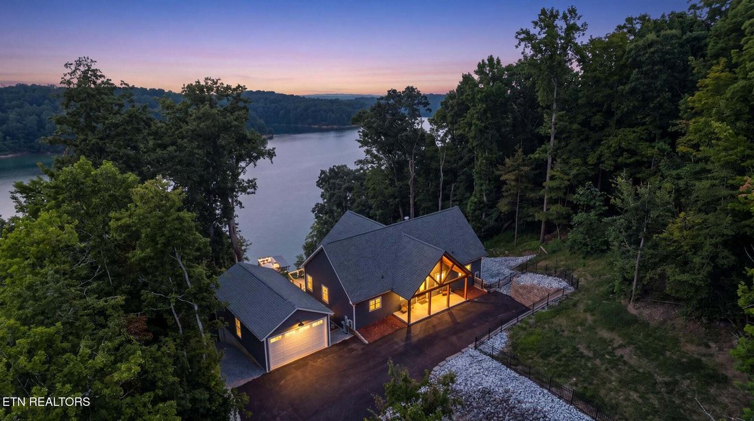 House in Caryville, Tennessee, United States 1 - 18617129