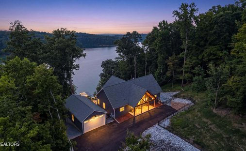 House in Caryville, Tennessee, United States 1