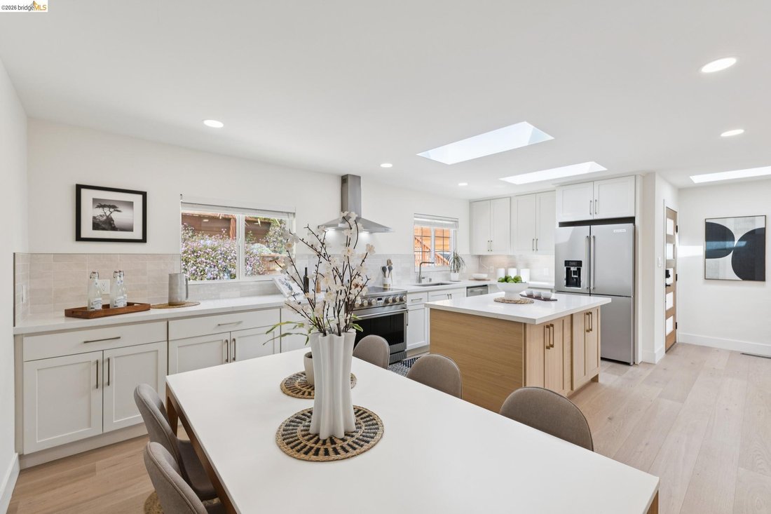 House in Oakland, California, United States 3 - 18623745