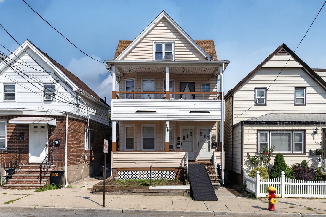 Apartment in Clifton, New Jersey, United States 1 - 18621792