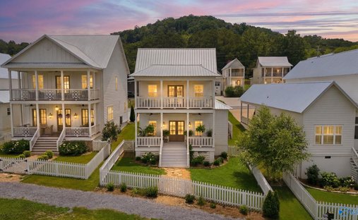 House in Guntersville, Alabama, United States 1