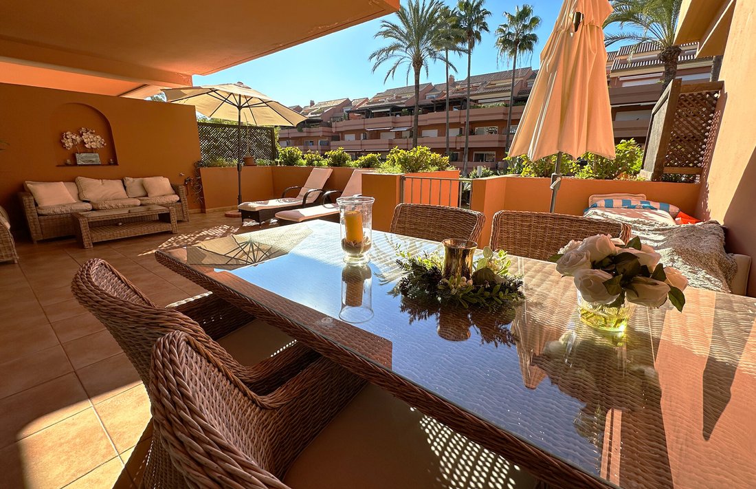 Apartment in Puerto Banus, Marbella, Spain 4 - 15338605