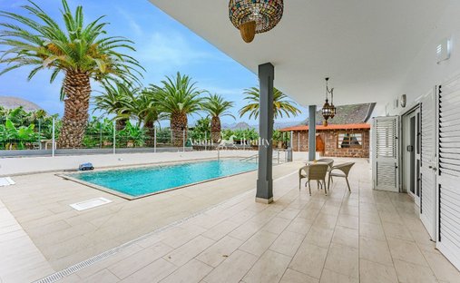 Villa en Arona, Canarias, España 1
