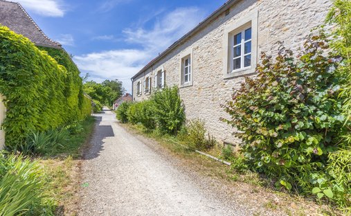 House in Bretigny, Bourgogne – Franche-Comté, France 1