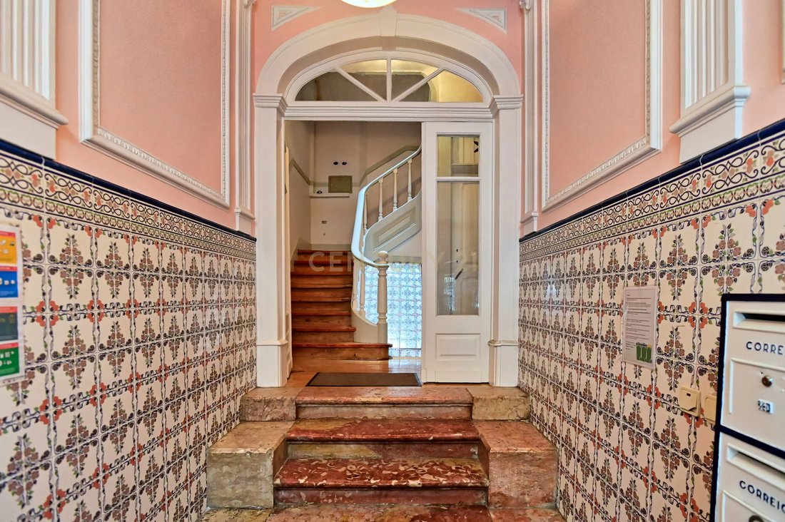 Apartment in Arroios, Lisbon, Portugal 2 - 18615931
