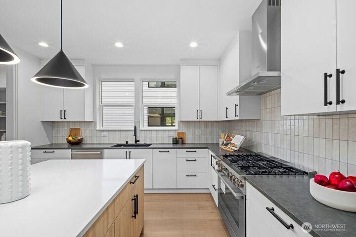 Townhouse in Issaquah, Washington, United States 5 - 18620072