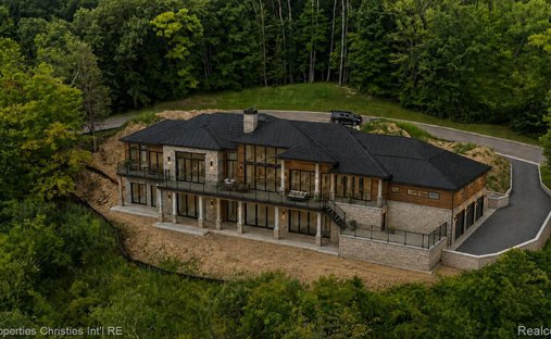 House in Highland Charter Township, Michigan, United States 1