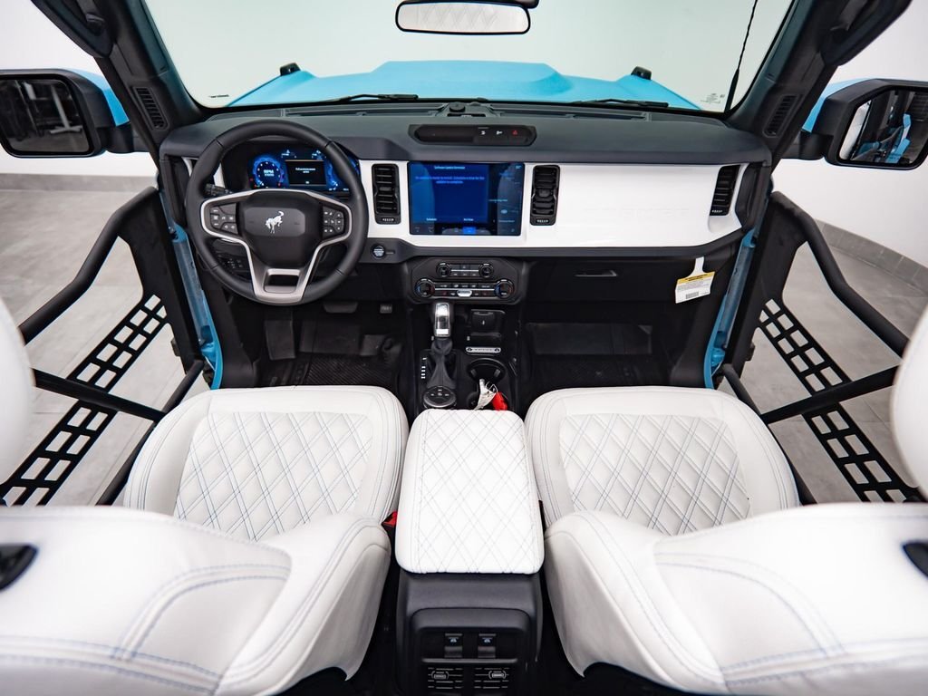 Ford Bronco 4X4 in Fort Lauderdale, FL, United States 4 - 18383448