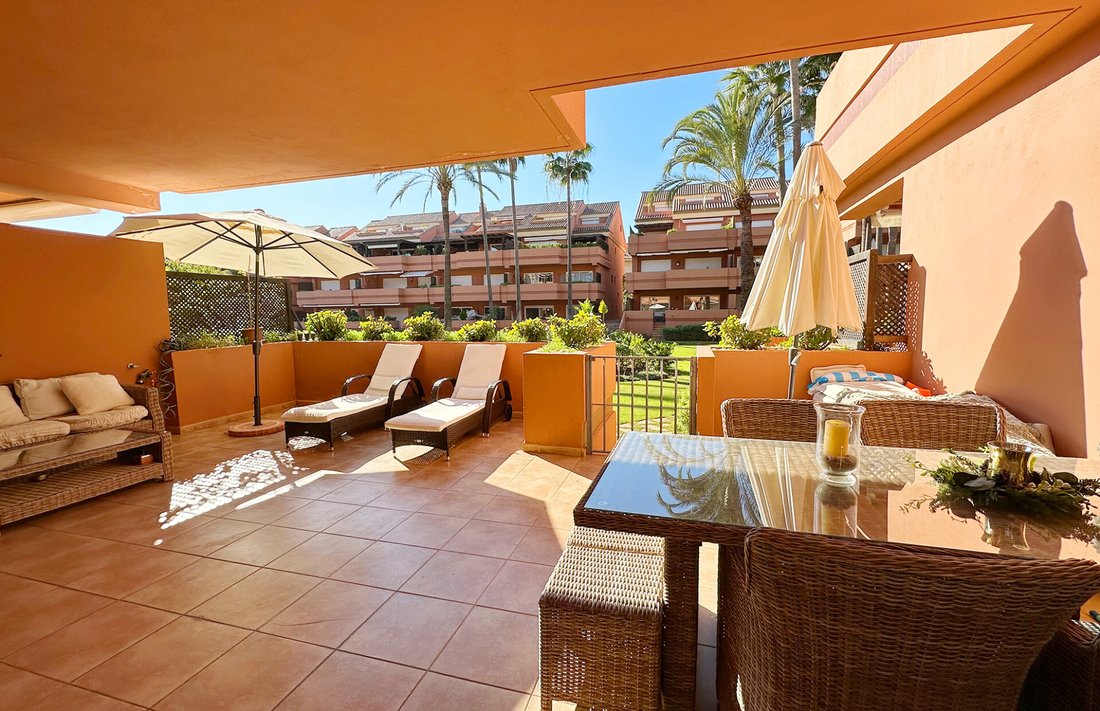 Apartment in Puerto Banus, Marbella, Spain 5 - 15338605