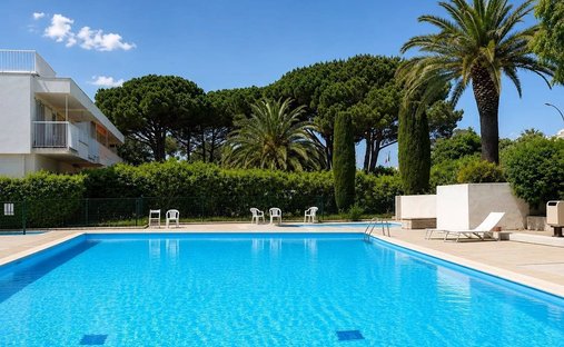 Apartment in Zone Est Diffuse, Saint-Tropez, France 1