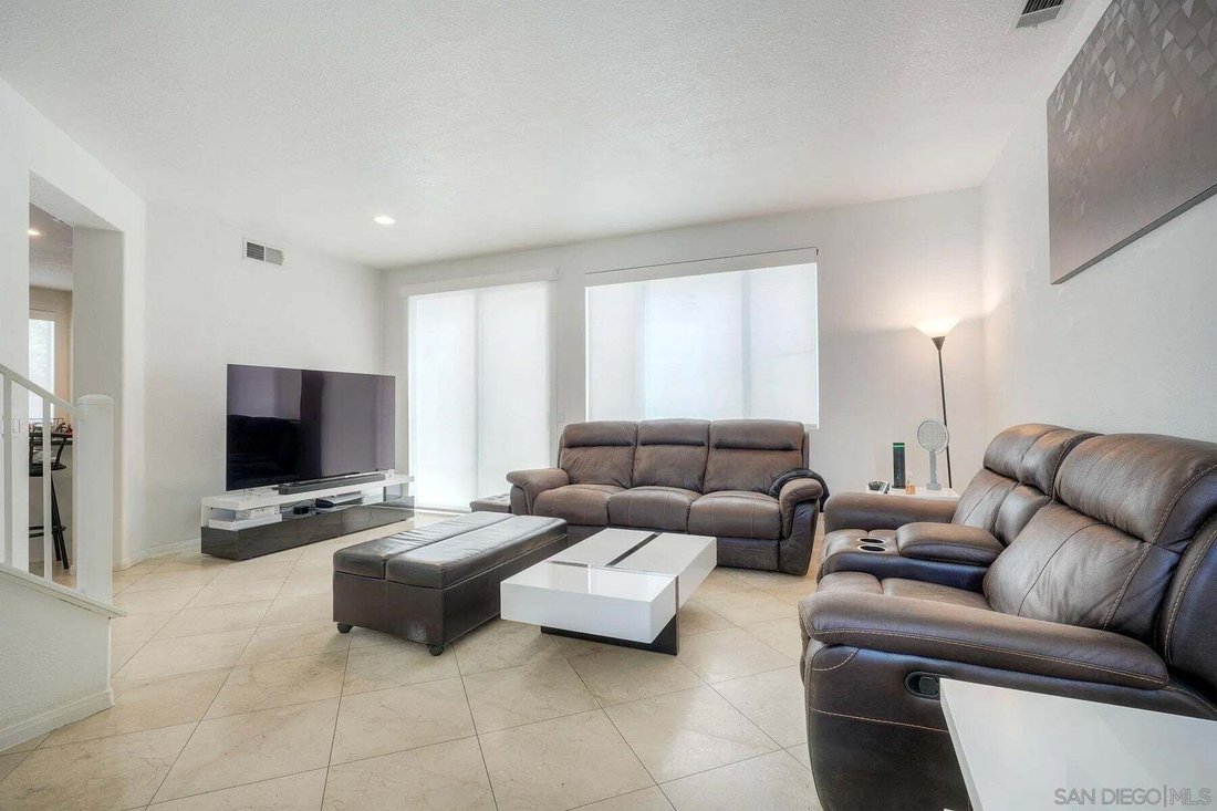 Condo in San Diego, California, United States 3 - 18618843