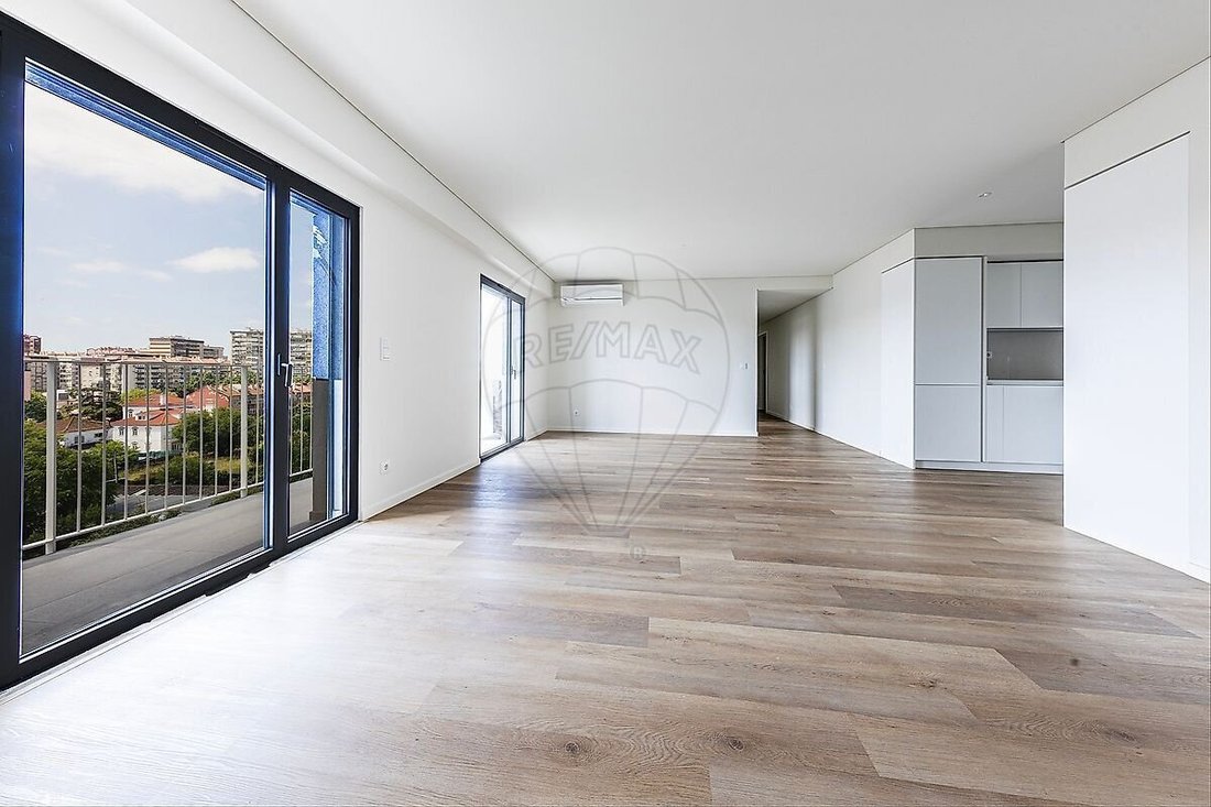 Apartment in Lumiar, Lisbon, Portugal 5 - 18616009