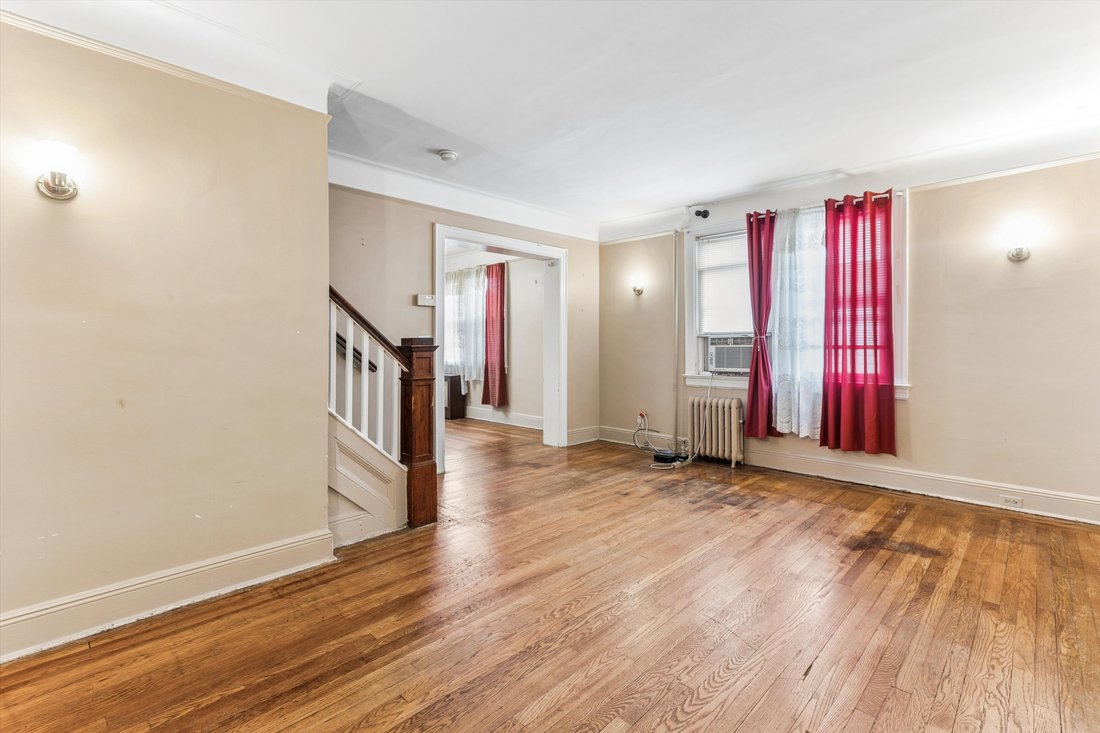 House in New York, New York, United States 4 - 18616906