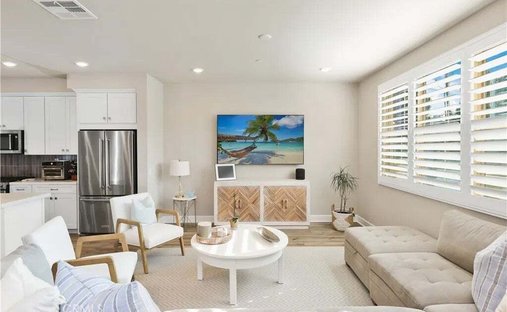 Townhouse in Huntington Beach, California, United States 1