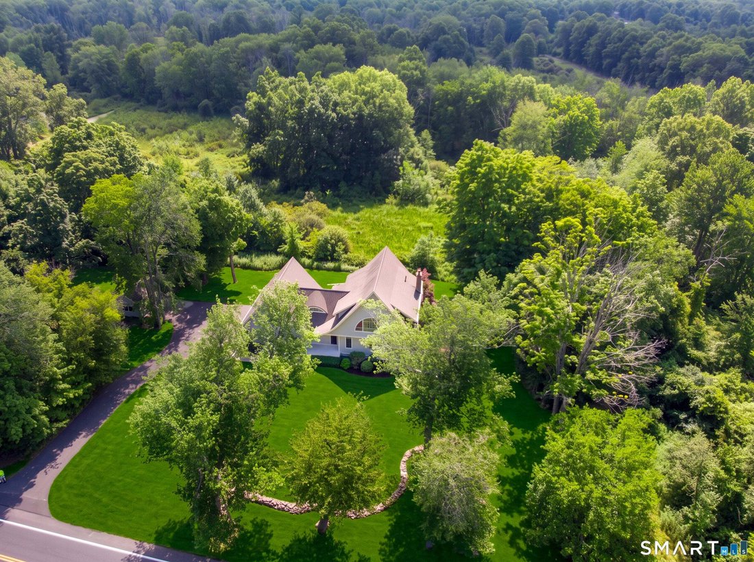 House in East Granby, Connecticut, United States 4 - 18622257