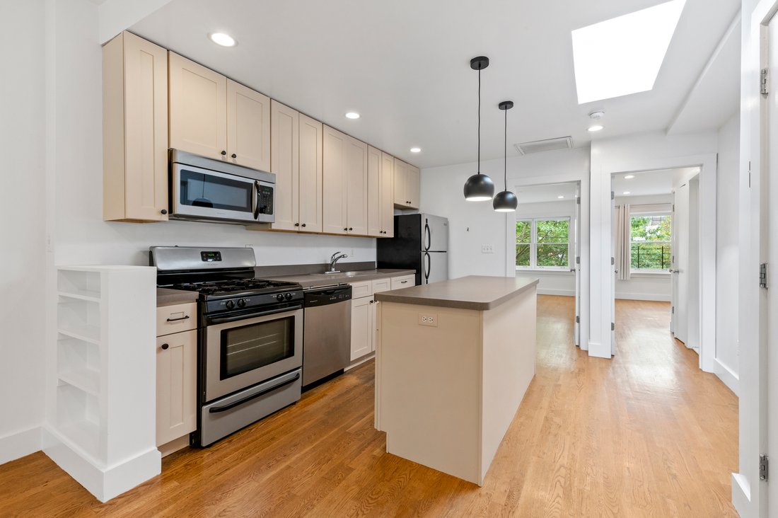 New York, New York, United States 3 - 18622286