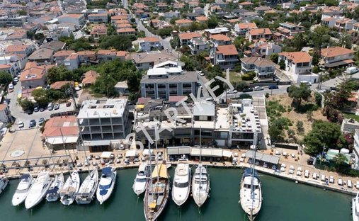 Apartment in İzmir, Karşıyaka, Turkey 1