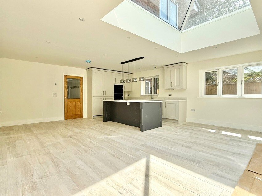House in Lymington, England 4 - 18320902