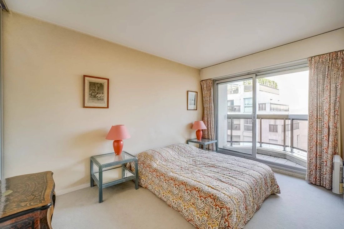 Apartment in Invalides, Paris 7e Arrondissement, Paris 4 - 18200753