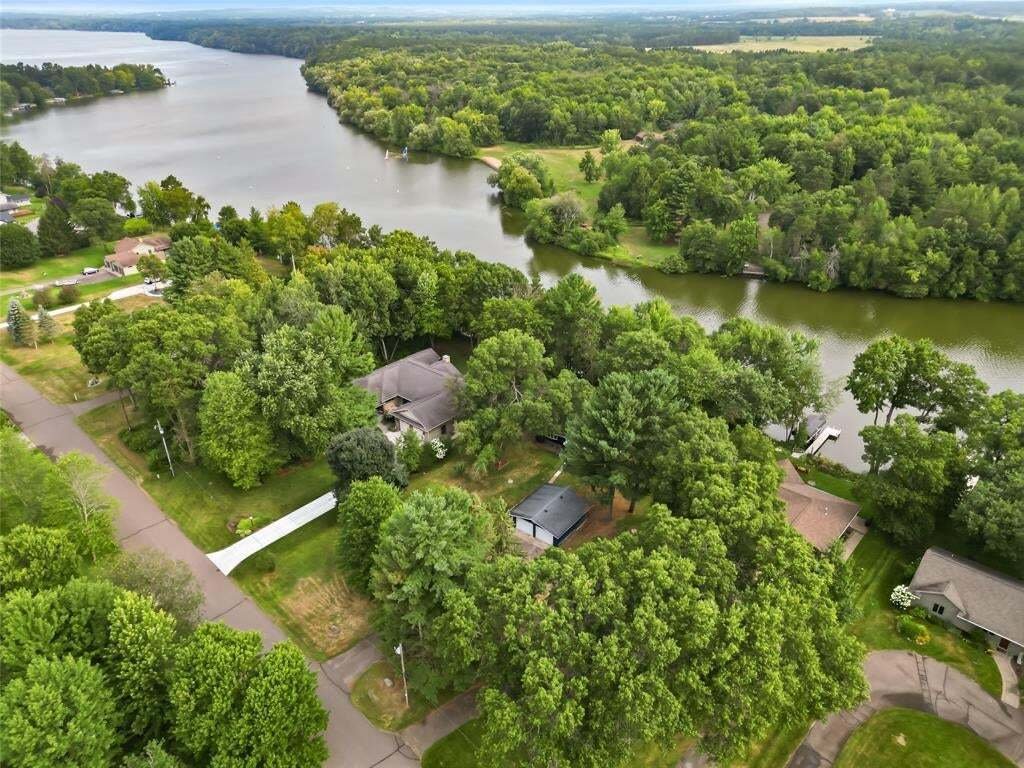 Casa a Chippewa Falls, Wisconsin, Stati Uniti 2 - 18621181