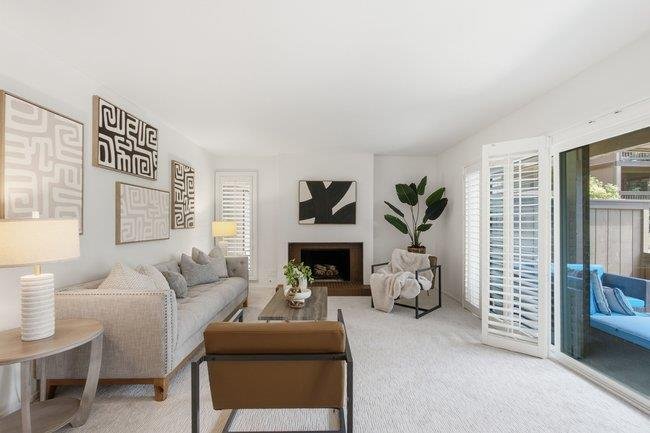 Condo in San Carlos, California, United States 4 - 18620161