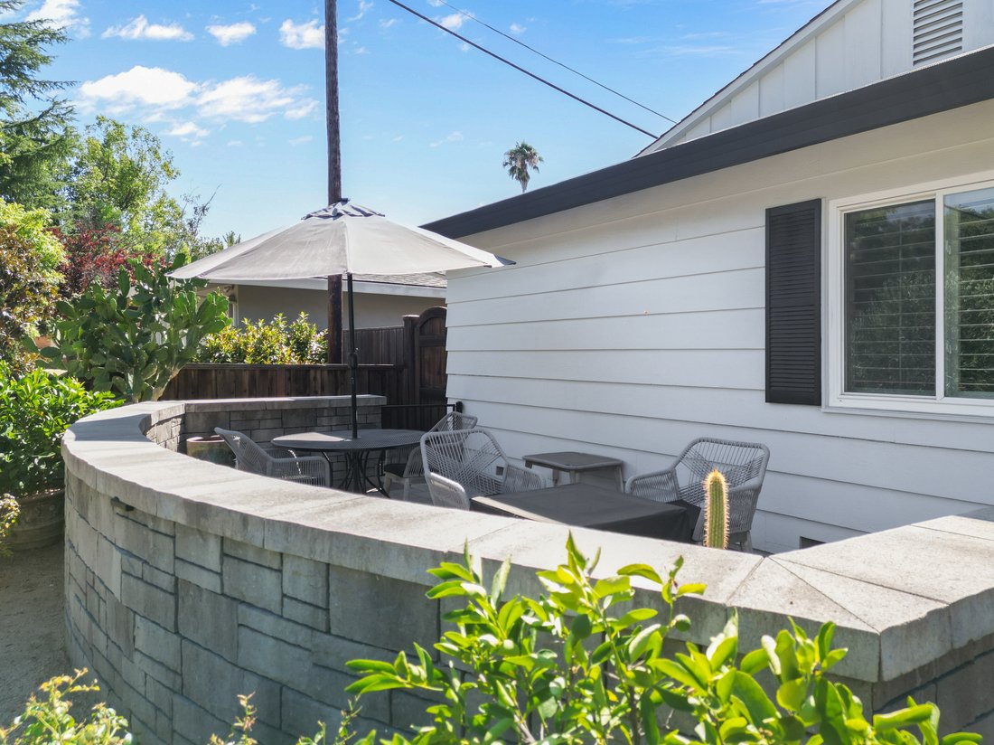 Sacramento, California, United States 5 - 18615897