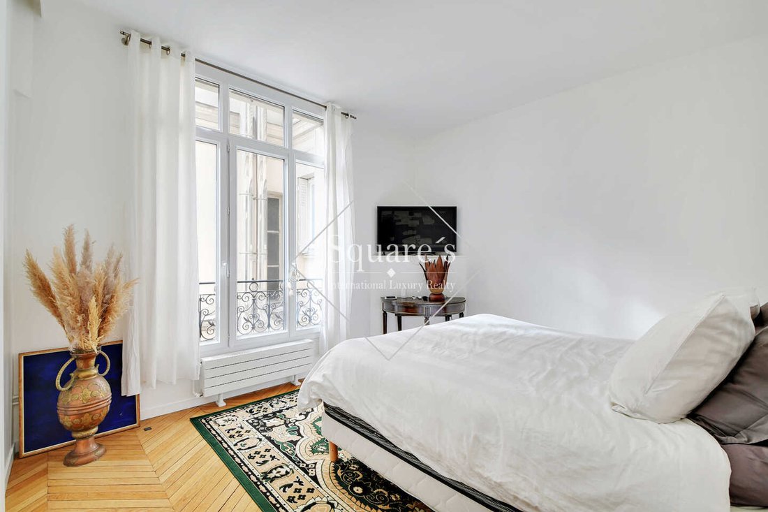 Apartment in Elysées-Madeleine, Paris 8e Arrondissement, Paris 5 - 18622608