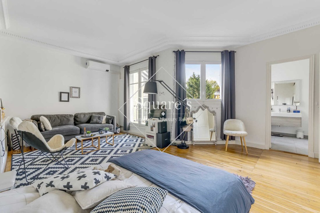 Apartment in Elysées-Madeleine, Paris 8e Arrondissement, Paris 2 - 18622579