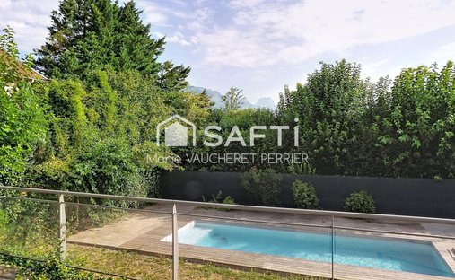 House in Allies-Clos d'Or, Grenoble, France 1