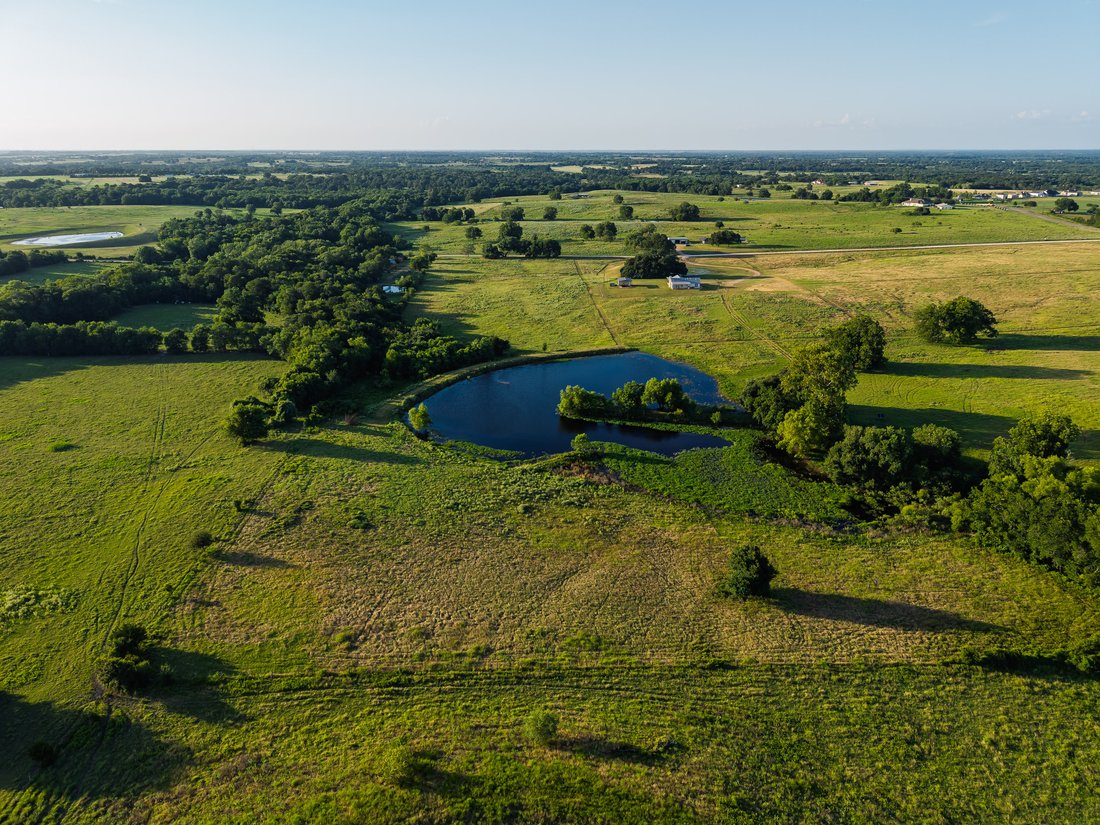 Bellville, Texas, United States 4 - 18615906