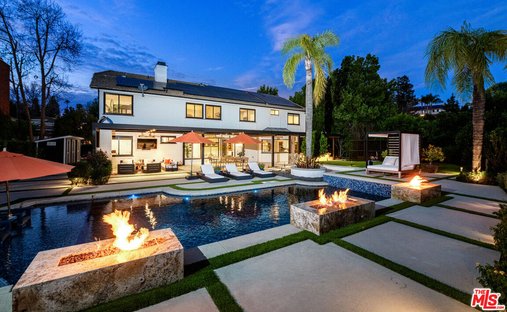 Agoura Hills, California, United States 1