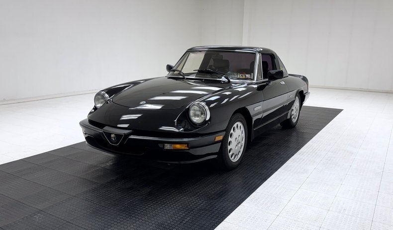 Cabriolet in Morgantown, United States 1 - 18615888