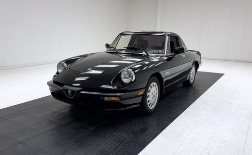 59 381 Miles/Garage Kept/2.0 Liter DOHC I4/5-Speed Manual/Hard &amp; Soft Tops in Morgantown, United States 1